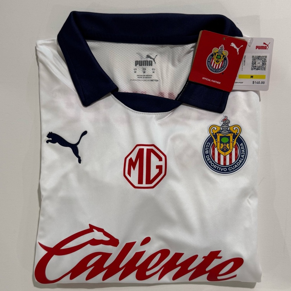 PUMA Chivas 2024/25 Match Away
Men's Soccer Authentic Jersey size Medium. - Picture 8 of 8